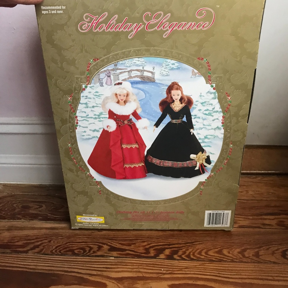 Holiday Elegance 1999 Toys R' Us Exclusive Doll - Picture 8 of 12